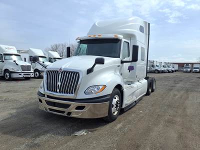 International LT625 Sleeper Semi Truck - 48" Condo Sleeper, 450HP, 10 Speed Automatic