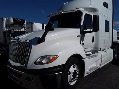 International LT625 Sleeper Semi Truck - 73" Condo Sleeper, 450HP, 10 Speed Automatic