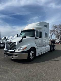 International LT625 Sleeper Semi Truck - 72" Condo Sleeper, 450HP, 10 Speed Automatic
