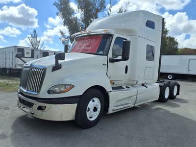 International LT625 Sleeper Semi Truck - 90" Condo Sleeper, 450HP, 10 Speed Automatic