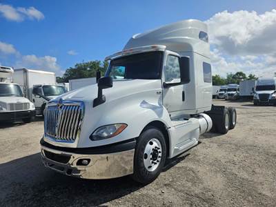 International LT625 Sleeper Semi Truck - 73" Condo Sleeper, 450HP, 12 Speed Automatic
