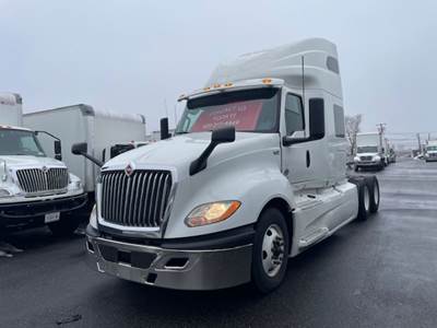 International LT625 Sleeper Semi Truck - 72" Condo Sleeper, 450HP, 12 Speed Automatic
