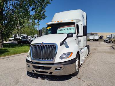 International LT625 Sleeper Semi Truck - 72" Condo Sleeper, 450HP, 10 Speed Automatic