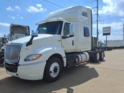 International LT625 Sleeper Semi Truck - 70" Condo Sleeper, 450HP, 10 Speed Manual