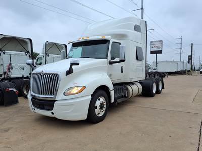 International LT625 Sleeper Semi Truck - 72" Condo Sleeper, 450HP, 10 Speed Manual