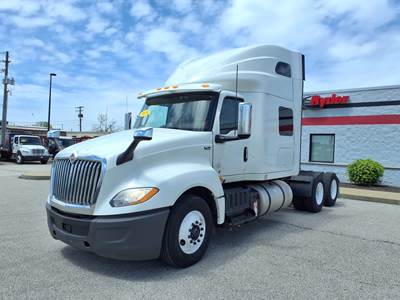 International LT625 Sleeper Semi Truck - 70" Condo Sleeper, 450HP, 10 Speed Manual