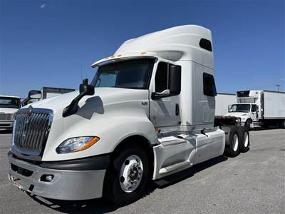 International LT625 Sleeper Semi Truck - 72" Condo Sleeper, 450HP, 10 Speed Automatic