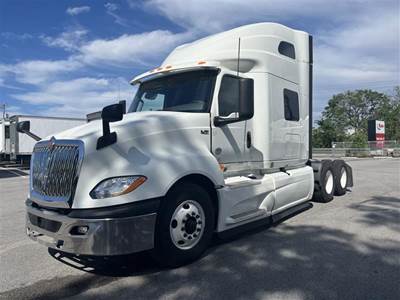 International LT625 Sleeper Semi Truck - 72" Condo Sleeper, 450HP, 10 Speed Automatic