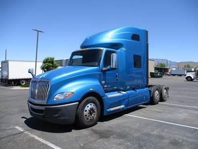 International LT625 Sleeper Semi Truck - 73" Condo Sleeper, 400HP, 11 Speed Automatic