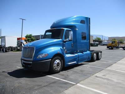 International LT625 Sleeper Semi Truck - 73" Condo Sleeper, 400HP, 11 Speed Automatic