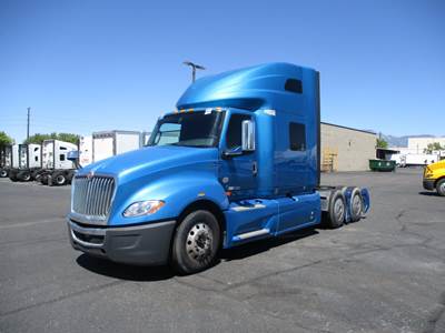 International LT625 Sleeper Semi Truck - 48" Condo Sleeper, 400HP, 11 Speed Automatic