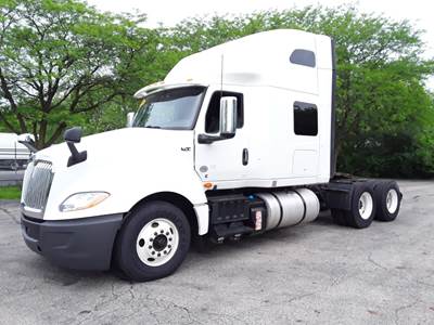 International LT625 Sleeper Semi Truck - 72" Condo Sleeper, 450HP, 10 Speed Manual