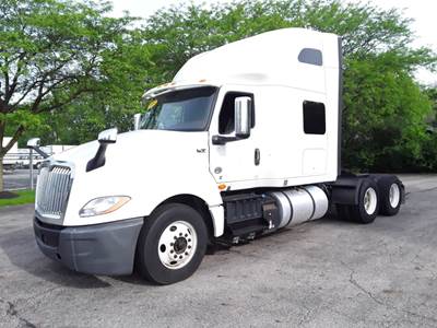 International LT625 Sleeper Semi Truck - 72" Condo Sleeper, 450HP, 10 Speed Manual