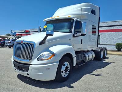 International LT625 Sleeper Semi Truck - 70" Condo Sleeper, 450HP, 10 Speed Manual