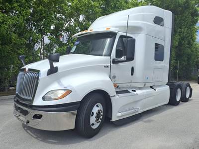 International LT625 Sleeper Semi Truck - 90" Condo Sleeper, 450HP, 12 Speed Automatic