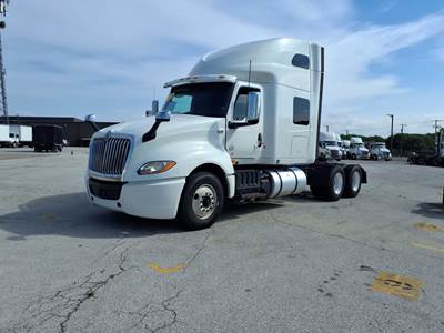 International LT625 Sleeper Semi Truck - 48" Condo Sleeper, 450HP, 10 Speed Manual