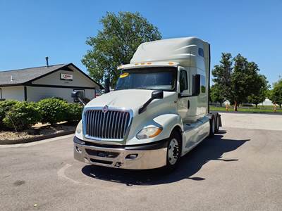 International LT625 Sleeper Semi Truck - 72" Condo Sleeper, 450HP, 12 Speed Automatic
