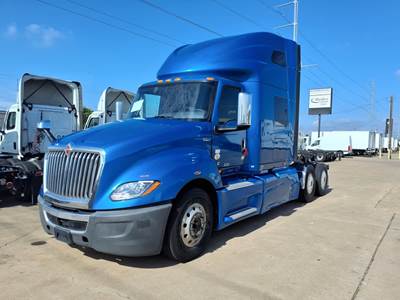 International LT625 Sleeper Semi Truck - 72" Condo Sleeper, 400HP, 11 Speed Automatic