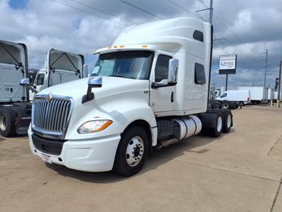 International LT625 Sleeper Semi Truck - 72" Condo Sleeper, 450HP, 10 Speed Manual