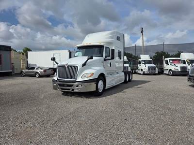 International LT625 Sleeper Semi Truck - 48" Condo Sleeper, 450HP, 12 Speed Automatic