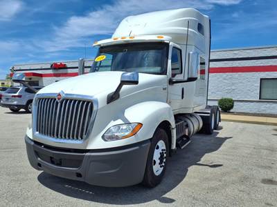 International LT625 Sleeper Semi Truck - 70" Condo Sleeper, 450HP, 10 Speed Manual