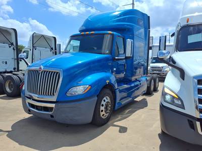 International LT625 Sleeper Semi Truck - 72" Condo Sleeper, 400HP, 11 Speed Automatic