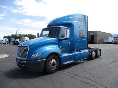 International LT625 Sleeper Semi Truck - 73" Condo Sleeper, 400HP, 11 Speed Automatic