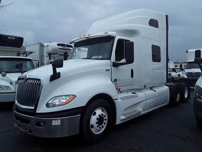 International LT625 Sleeper Semi Truck - 72" Condo Sleeper, 450HP, 12 Speed Automatic