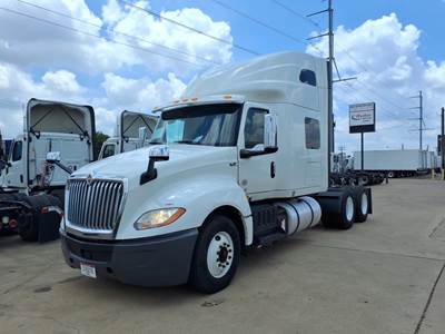 International LT625 Sleeper Semi Truck - 72" Condo Sleeper, 450HP, 10 Speed Manual