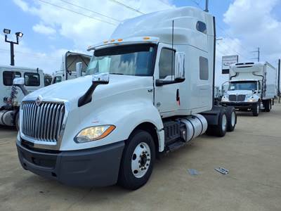 International LT625 Sleeper Semi Truck - 72" Condo Sleeper, 450HP, 10 Speed Manual