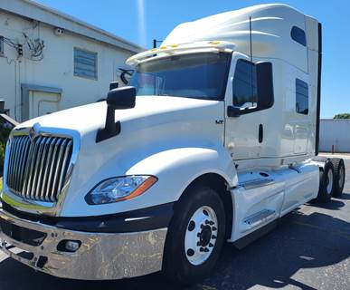International LT625 Sleeper Semi Truck - 70" Condo Sleeper, 450HP, 12 Speed Automatic