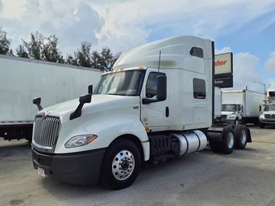 International LT625 Sleeper Semi Truck - 72" Condo Sleeper, 450HP, 12 Speed Automatic