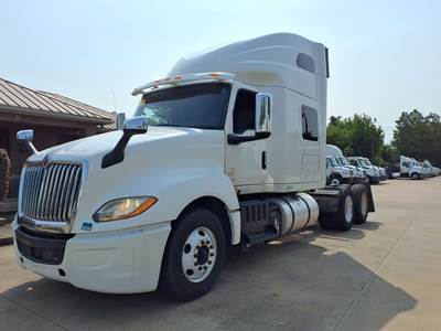 International LT625 Sleeper Semi Truck - 72" Condo Sleeper, 450HP, 10 Speed Manual