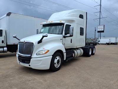 International LT625 Sleeper Semi Truck - 72" Condo Sleeper, 450HP, 10 Speed Manual