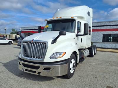 International LT625 Sleeper Semi Truck - 70" Condo Sleeper, 450HP, 10 Speed Automatic