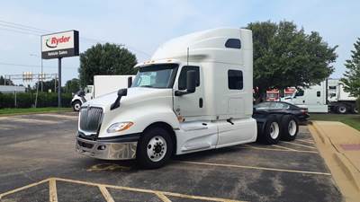 International LT625 Sleeper Semi Truck - 73" Condo Sleeper, 450HP, 12 Speed Automatic