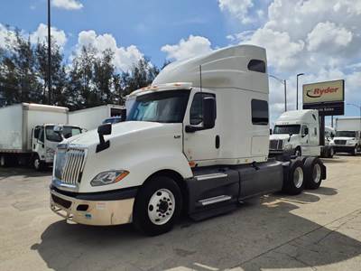 International LT625 Sleeper Semi Truck - 72" Condo Sleeper, 450HP, 10 Speed Automatic