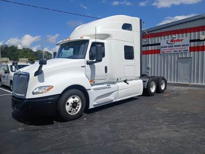International LT625 Sleeper Semi Truck - 70" Condo Sleeper, 450HP, 12 Speed Automatic