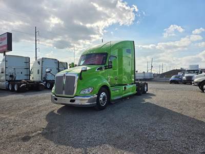 Kenworth T680 Sleeper Semi Truck - 48" Condo Sleeper, 510HP, 18 Speed Manual