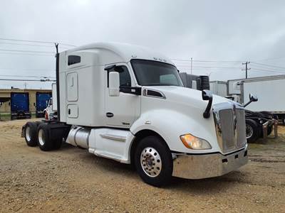 Kenworth T680 Sleeper Semi Truck - 76" Mid Roof Sleeper, 450HP, 10 Speed Manual