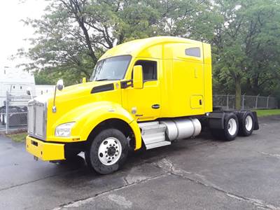 Kenworth T880 Sleeper Semi Truck - 72" Mid Roof Sleeper, 450HP, 10 Speed Manual