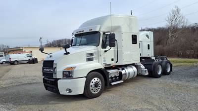 Mack Anthem 64T Sleeper Semi Truck - 62" Mid Roof Sleeper, 445HP, 12 Speed Automatic