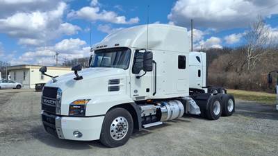 Mack Anthem 64T Sleeper Semi Truck - 62" Mid Roof Sleeper, 445HP, 12 Speed Automatic