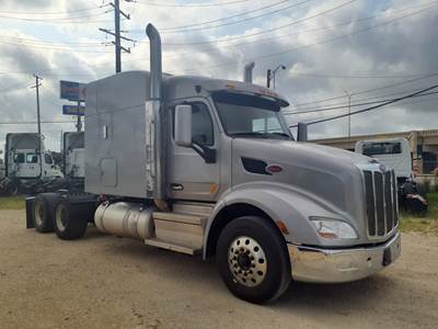Peterbilt 579 Sleeper Semi Truck - 48" Mid Roof Sleeper, 500HP, 13 Speed Manual