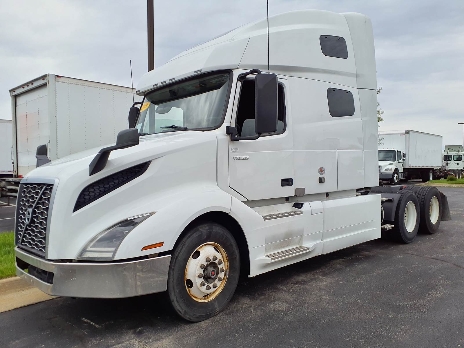 2019 Volvo VNL64T760 Sleeper Semi Truck 61" Condo Sleeper, 455HP, 12