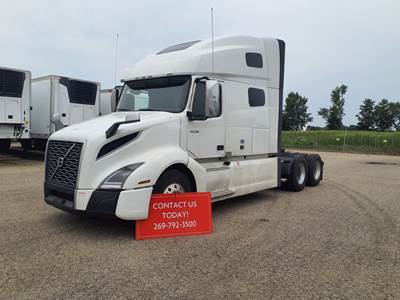 Volvo VNL64T300 Sleeper Semi Truck - 72" Condo Sleeper, 500HP, 12 Speed Automatic