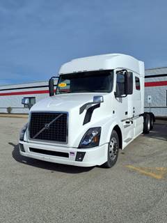 Volvo VNL64T730 Sleeper Semi Truck - 60" Mid Roof Sleeper, 455HP, 12 Speed Automatic