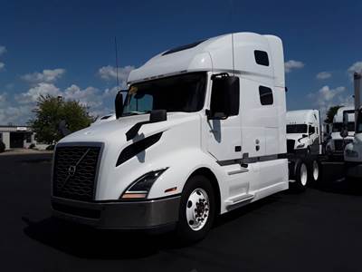 Volvo VNL64T760 Sleeper Semi Truck - 36" Condo Sleeper, 455HP, 12 Speed Automatic