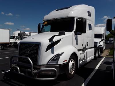Volvo VNL64T760 Sleeper Semi Truck - 36" Condo Sleeper, 455HP, 12 Speed Automatic