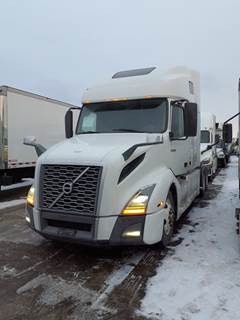 Volvo VNL64T760 Sleeper Semi Truck - 70" Condo Sleeper, 455HP, 12 Speed Automatic